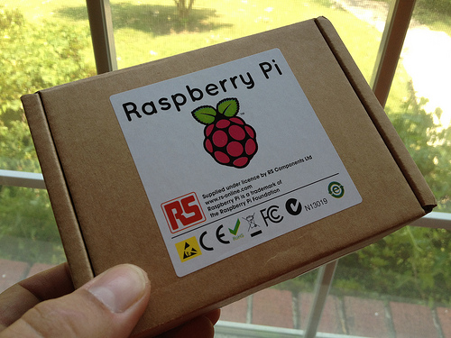 Googleが英国の学生たちに15,000個のRaspberry Piを配布