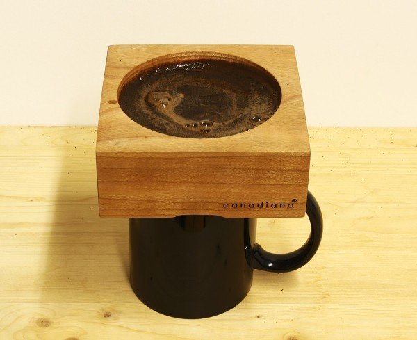 自然の風味が楽しめる木製のコーヒーフィルター『Canadiano』
