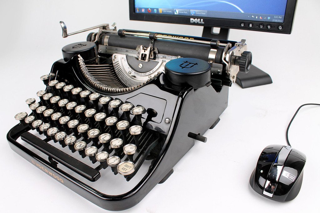 PC、Mac、iPadにUSB接続できるタイプライター式キーボード『USB Typewriter』
