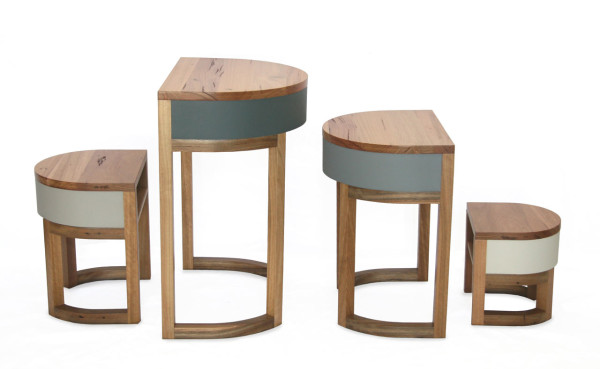 テーブルや椅子など様々な用途に使える収納性◎な多目的家具『Tables Four Two』