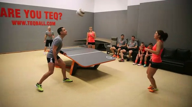 これ楽しそう！サッカーと卓球を融合した新型スポーツ用テーブル『Teqball（テックボール）』