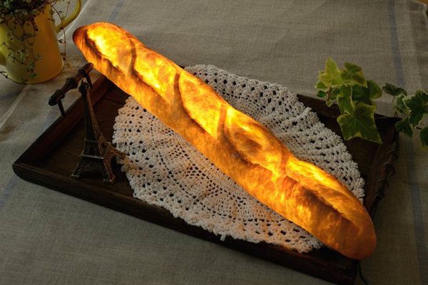 海外で話題！パン好き日本人アーティスト手がけるパンのランプ『Pampshade』