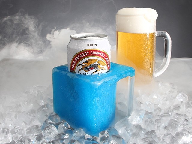 マグカップ型のビール保冷剤「ビアキン」。通常の保冷剤としても利用可