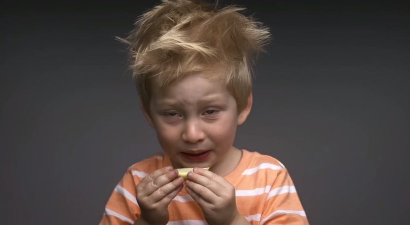 まだ一度も口にしたことのない食べ物を初めて食べる時の子供の表情まとめ
