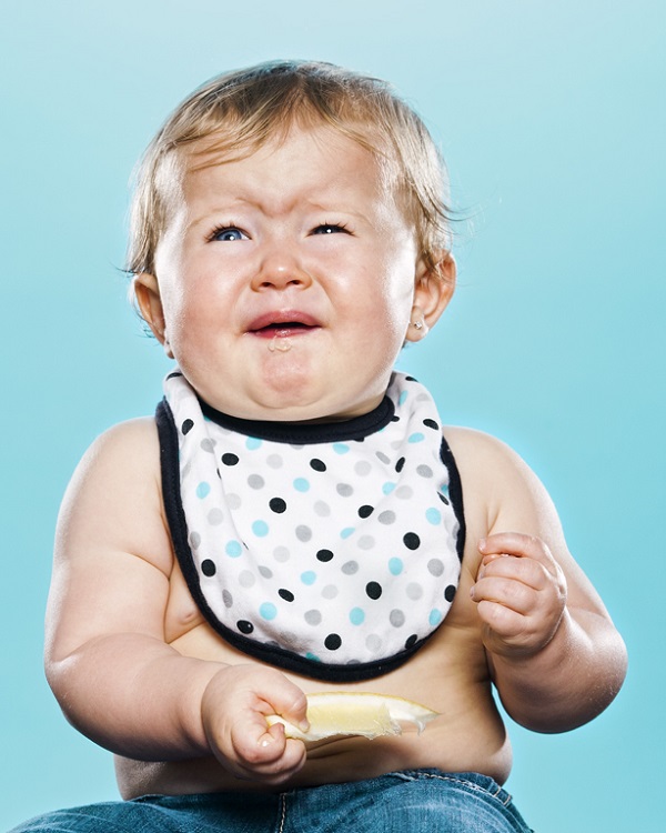赤ん坊が初めてレモンを食べたときの表情まとめ