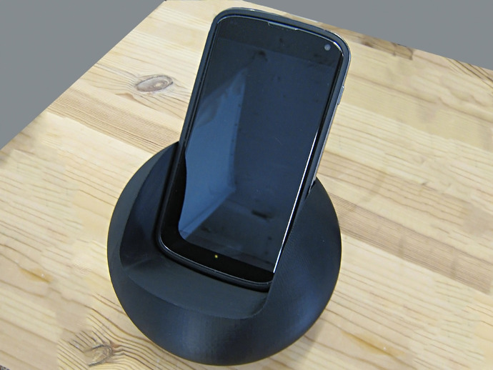 3Dプリンターで自作する「Nexus 4」の充電ポッド