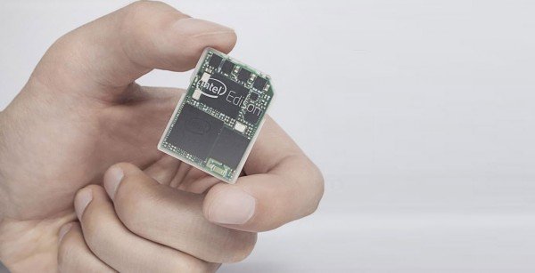 ウェアラブル端末用のSDカードサイズの超小型PC『Edison』、インテルが発表