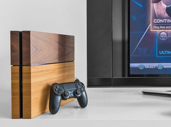 PS4をインテリアに。木の温かみを感じるオシャレなPS4木製カバー『Wooden Cover PlayStation 4』